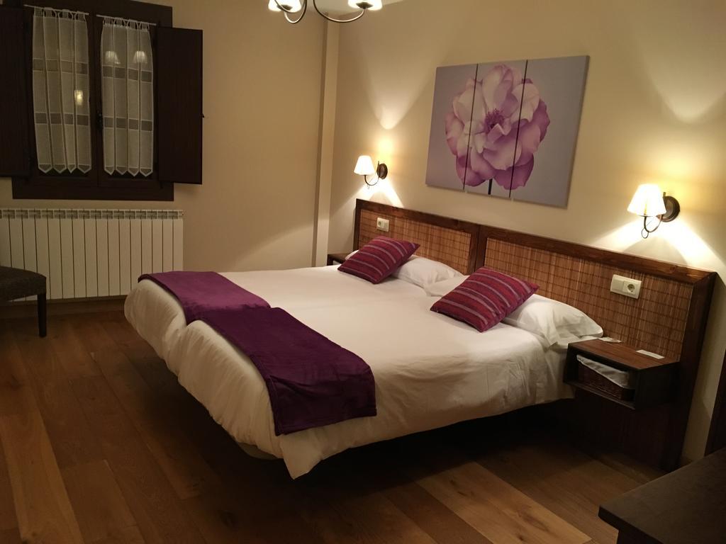 Hostal Otsoa Эскарос Экстерьер фото