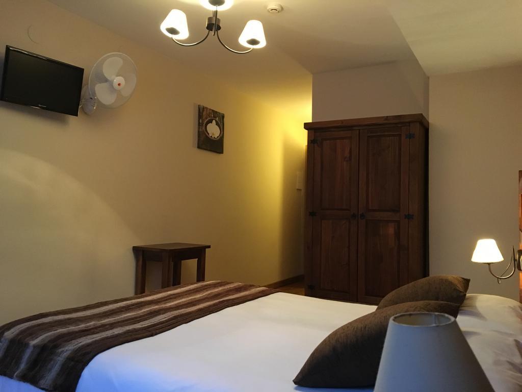 Hostal Otsoa Эскарос Экстерьер фото
